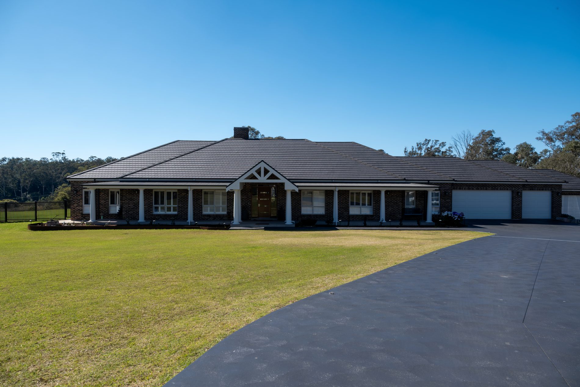 Aristida House, front elevation across the lawn